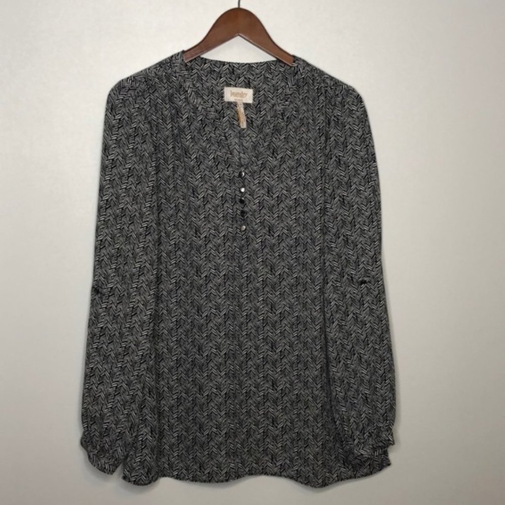 LAUNDRY by SHELLI SEGAL | Black and White Blouse